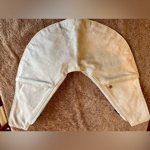 Grey Sash bag, some minor sun damage